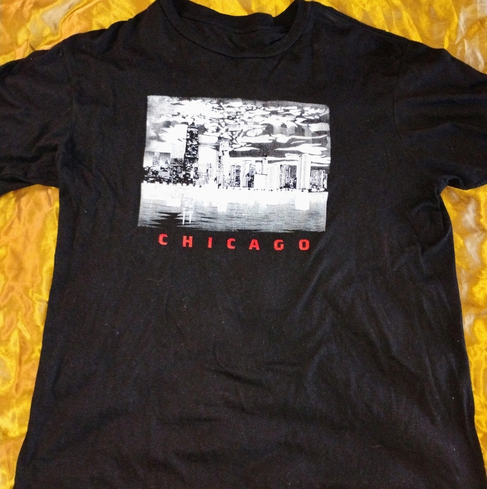 CHICAGO Graphic Shirt